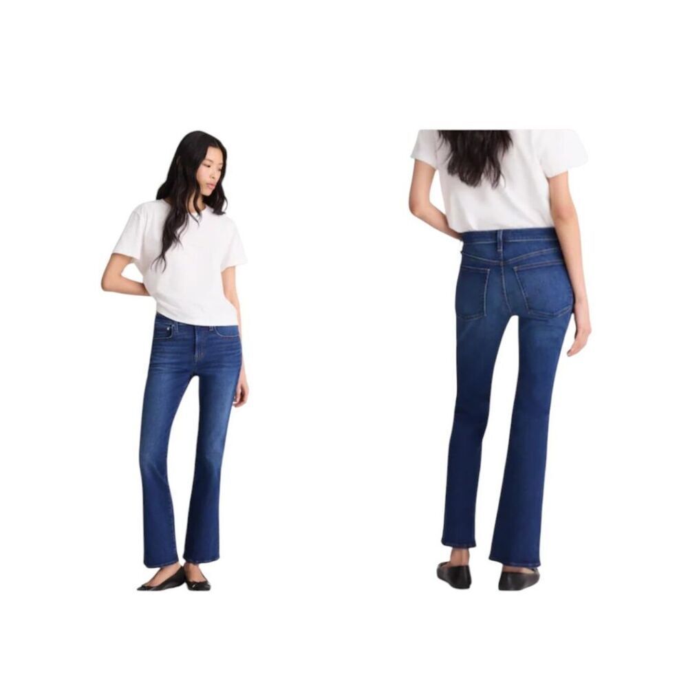 Classic Women's Dark Blue Jeans - Stylish Everyday Fit